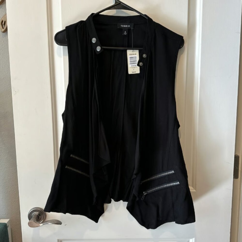 Torrid Womens Plus Size 0 Black Open Front‎ Zipper Detail Sleeveless Vest NWT